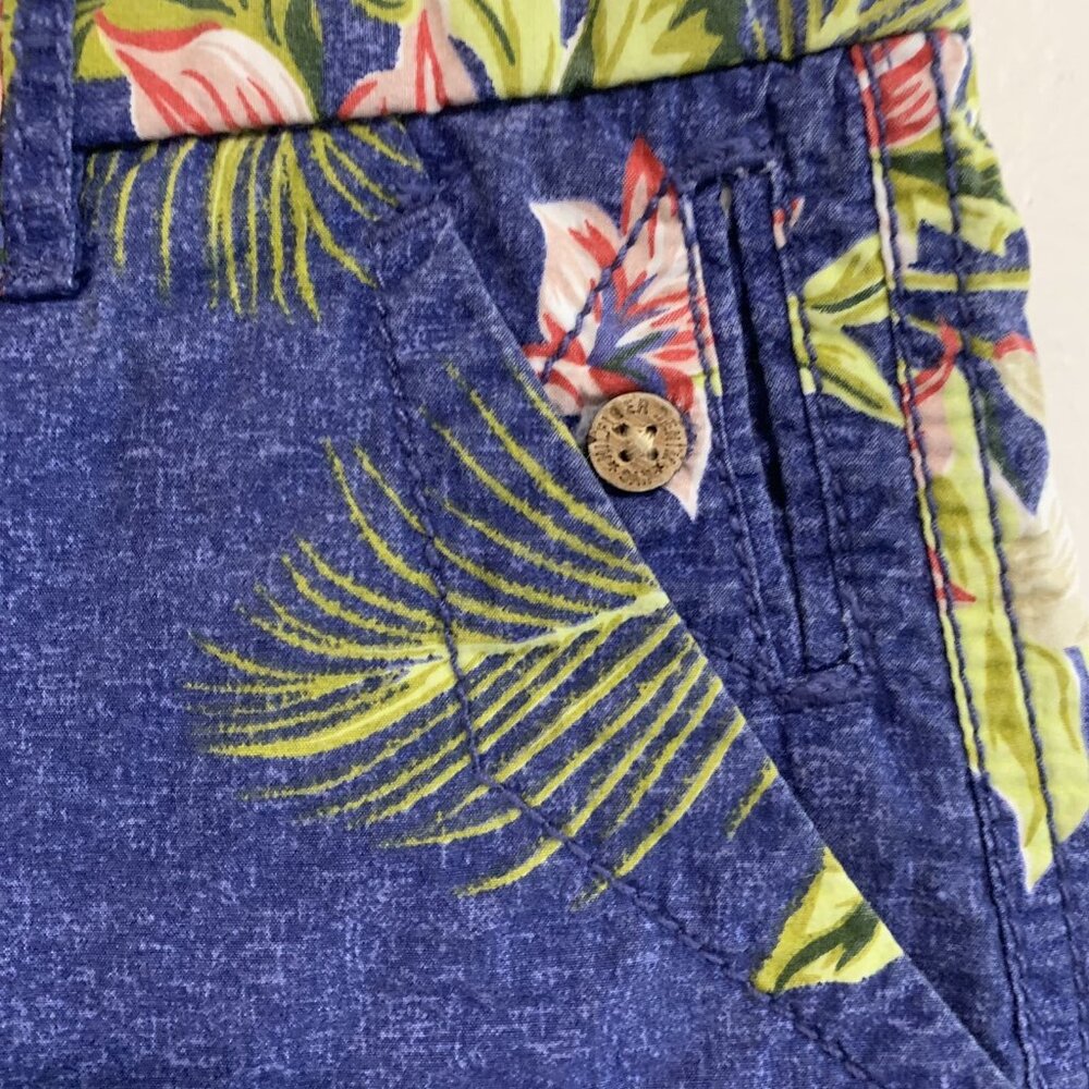 Vintage Tommy Hilfiger Blue Floral Tropical Denim Womens 26 Shorts Resort Travel - Picture 8 of 13